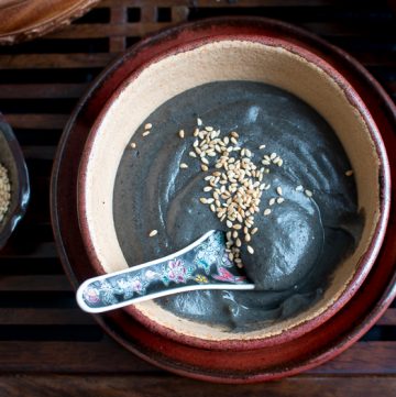 Hot Black Sesame Cereal / https://www.hwcmagazine.com