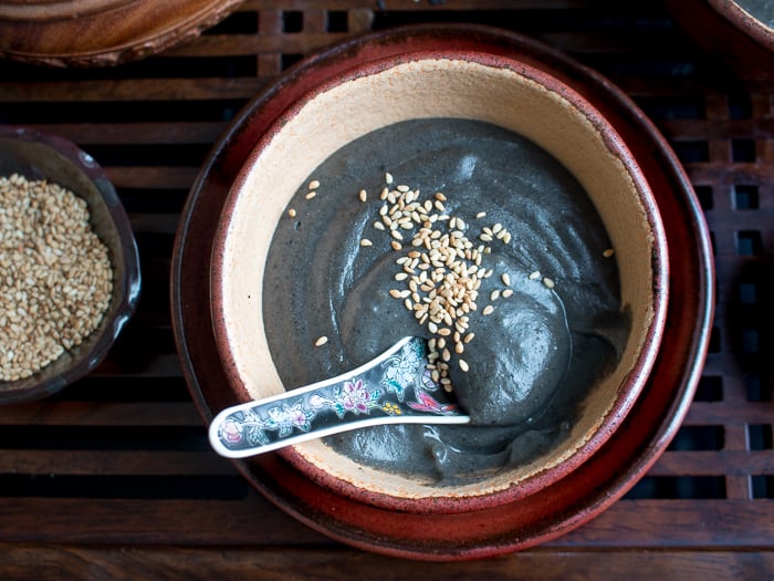 Hot Black Sesame Cereal / https://www.hwcmagazine.com