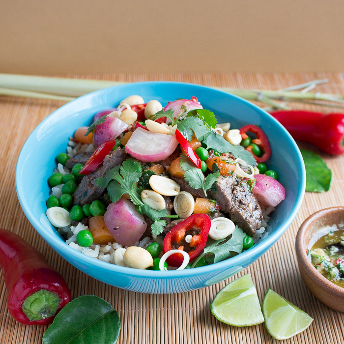 Spring Time Thai Beef Buddha Bowls/ https://www.hwcmagazine.com