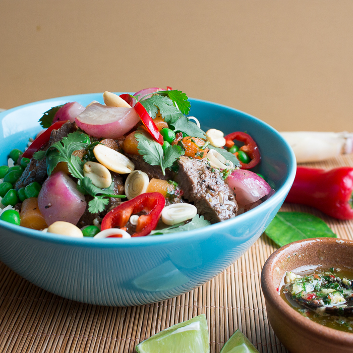 Spring Time Thai Beef Buddha Bowls/ https://www.hwcmagazine.com