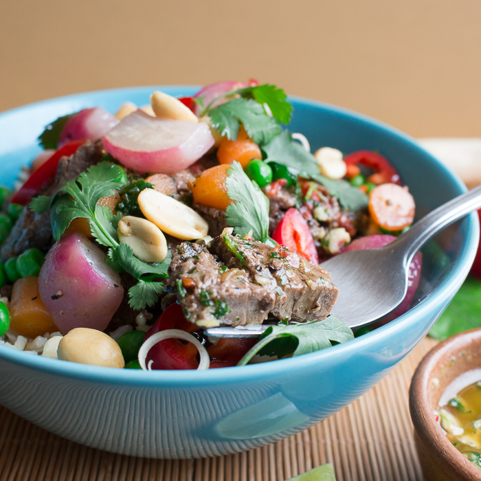 Spring Time Thai Beef Buddha Bowls/ https://www.hwcmagazine.com