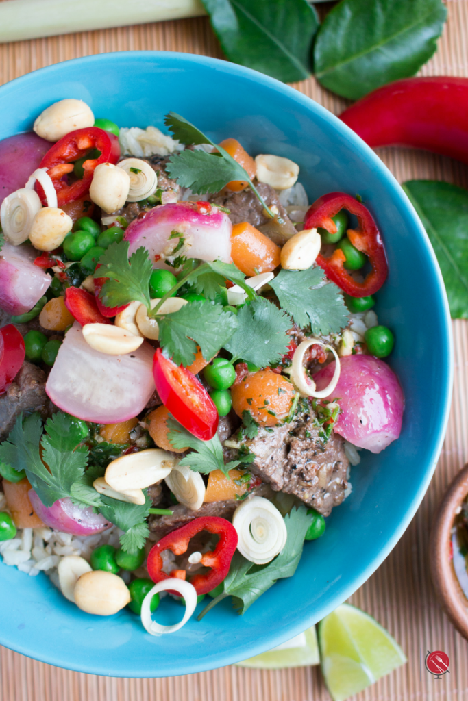 Spring Time Thai Beef Buddha Bowls/ https://www.hwcmagazine.com