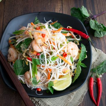 Vietnamese Shrimp Vermicelli Salad / https://www.hwcmagazine.com