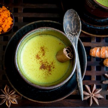 Easy Spiced Golden Milk / https://www.hwcmagazine.com