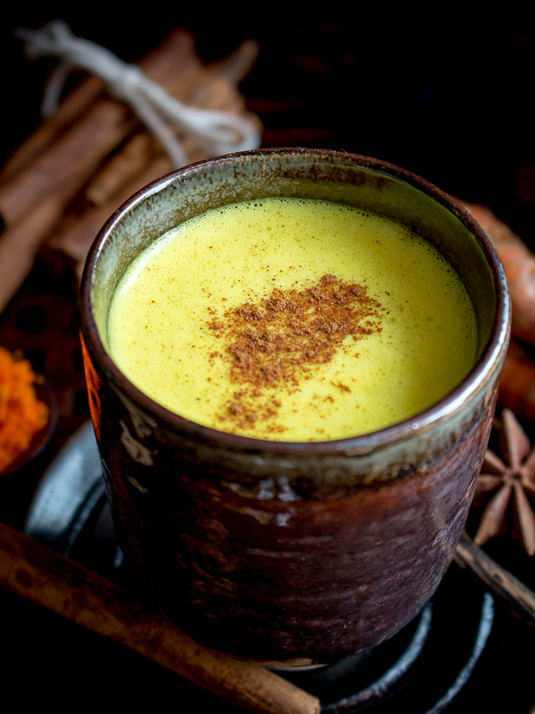 Easy Spiced Golden Milk / https://www.hwcmagazine.com