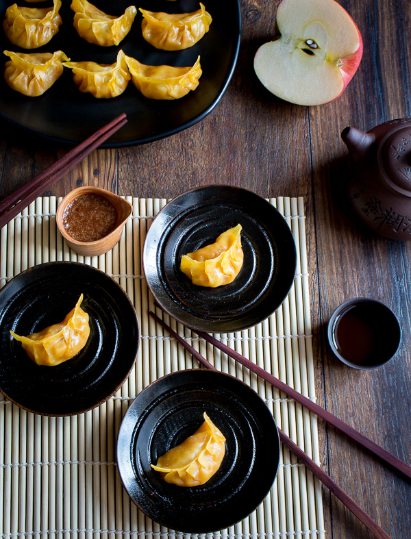 Apple Pie Pot Stickers / https://www.hwcmagazine.com