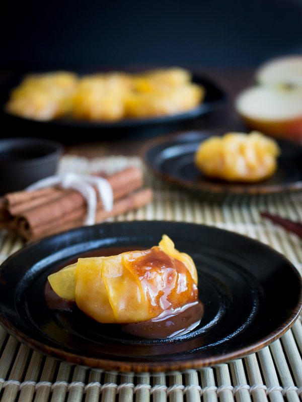 Apple Pie Pot Stickers / https://www.hwcmagazine.com