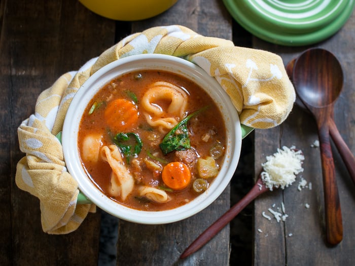 Instant Pot Italian Sausage Tortellini Soup / https://www.hwcmagazine.com