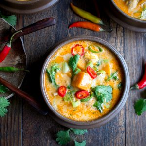 Creamy Thai Sweet Potato Chicken Soup / https://www.hwcmagazine.com