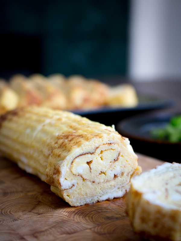 Japanese Egg Roll Tomagoyaki / https://www.hwcmagazine.com