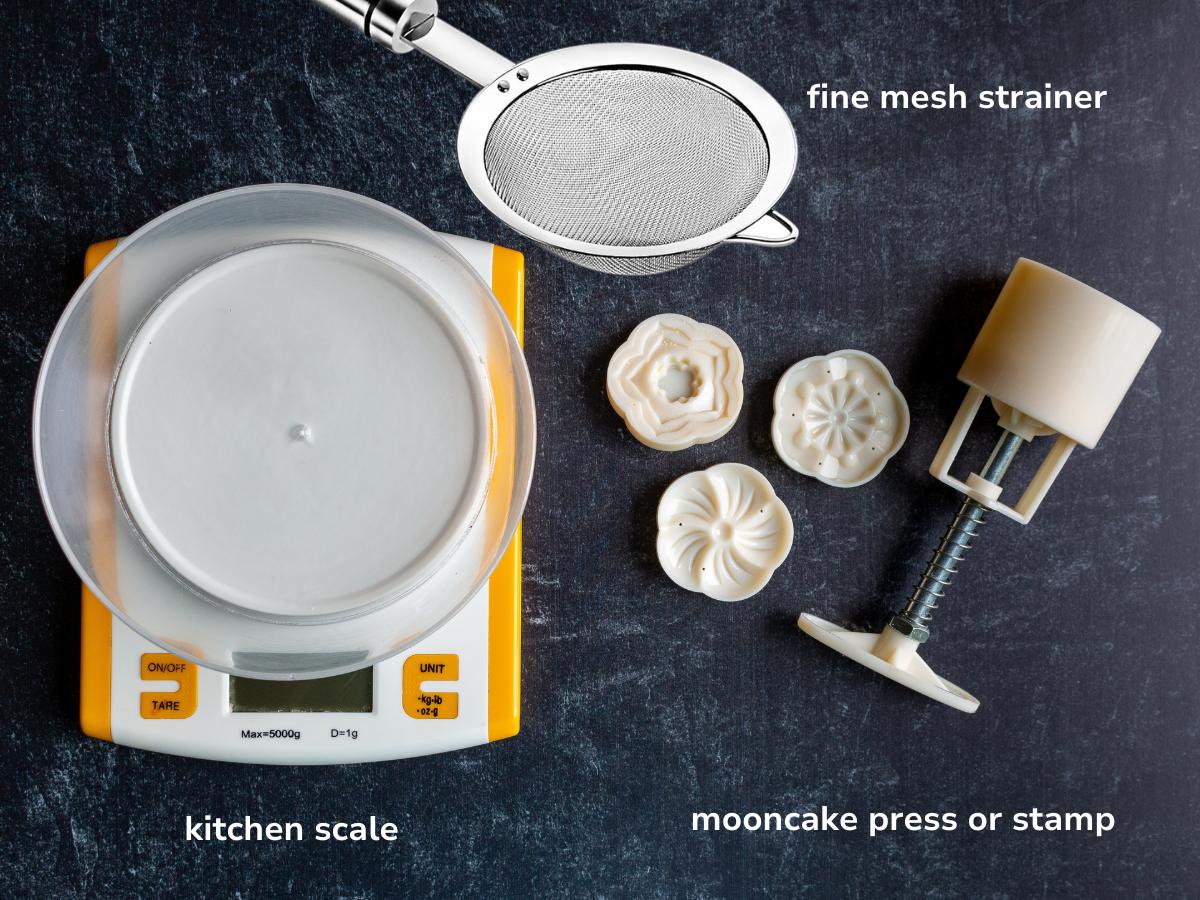 Kitchen equipment needed to make ice snowy mooncakes at home. 