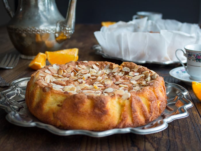 Best Orange Almond Flourless Cake / https://www.hwcmagazine.com