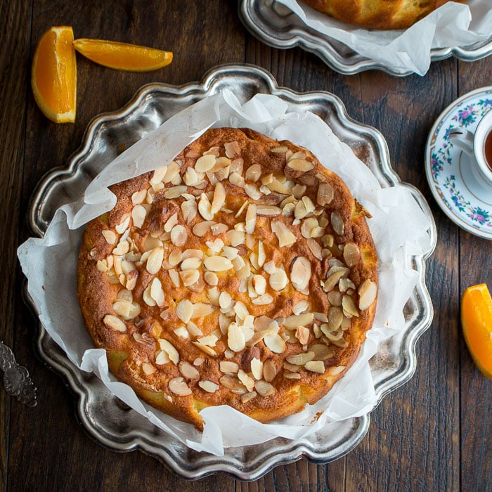 Best Orange Almond Flourless Cake / https://www.hwcmagazine.com