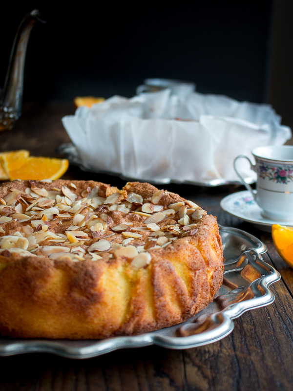 Best Orange Almond Flourless Cake / https://www.hwcmagazine.com