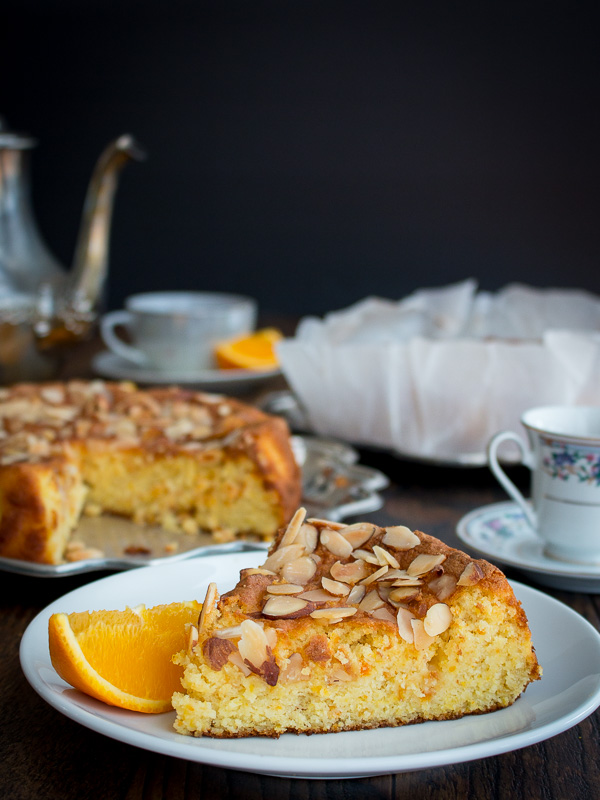 Best Orange Almond Flourless Cake / https://www.hwcmagazine.com
