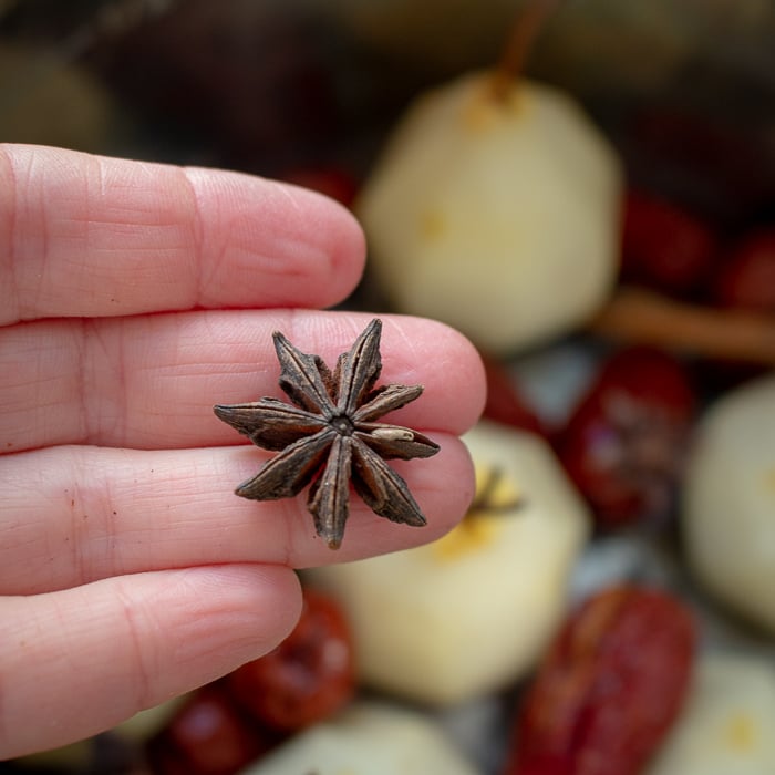 Chinese Pear Dessert Soup / https://www.hwcmagazine.com