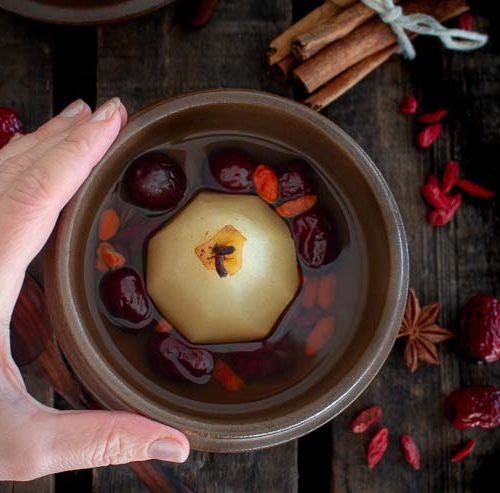 Chinese Pear Dessert Soup / https://www.hwcmagazine.com