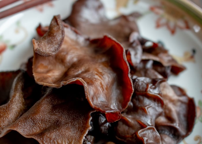 How to Prepare Wood Ear Mushrooms / https://www.hwcmagazine.com