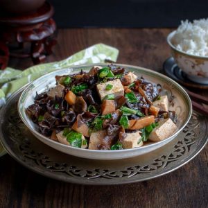 Wood Ear Mushrooms Vegan Stir Fry / https://www.hwcmagazine.com