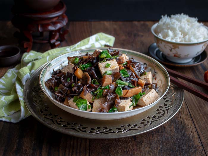 Wood Ear Mushrooms Vegan Stir Fry / https://www.hwcmagazine.com