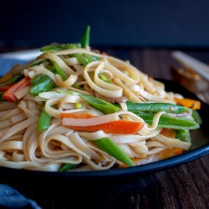 Better than Take Out Vegetable Lo Mein / https://www.hwcmagazine.com