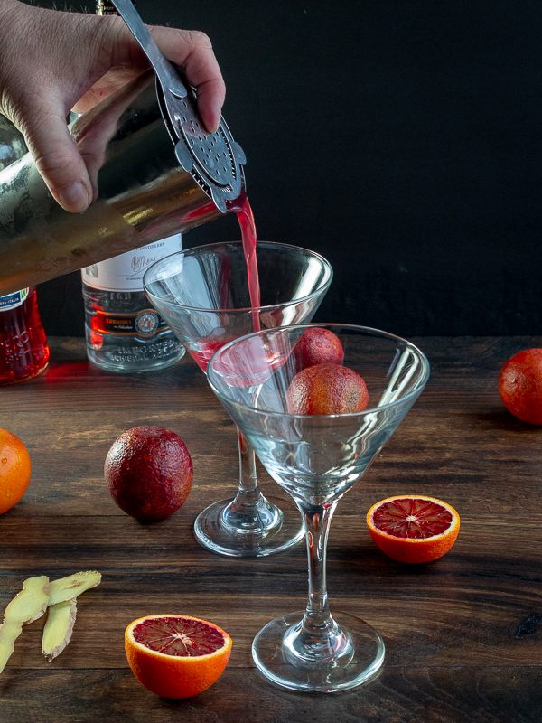 Blood Orange Ginger Spritz / https://www.hwcmagazine.com