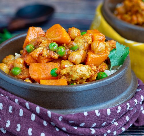 Ground Turkey Sweet Potato Curry / https://www,hwcmagazine.com