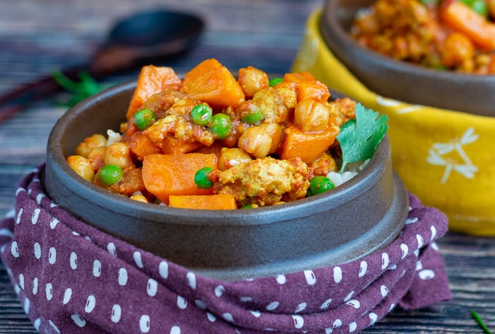 Ground Turkey Sweet Potato Curry / https://www,hwcmagazine.com